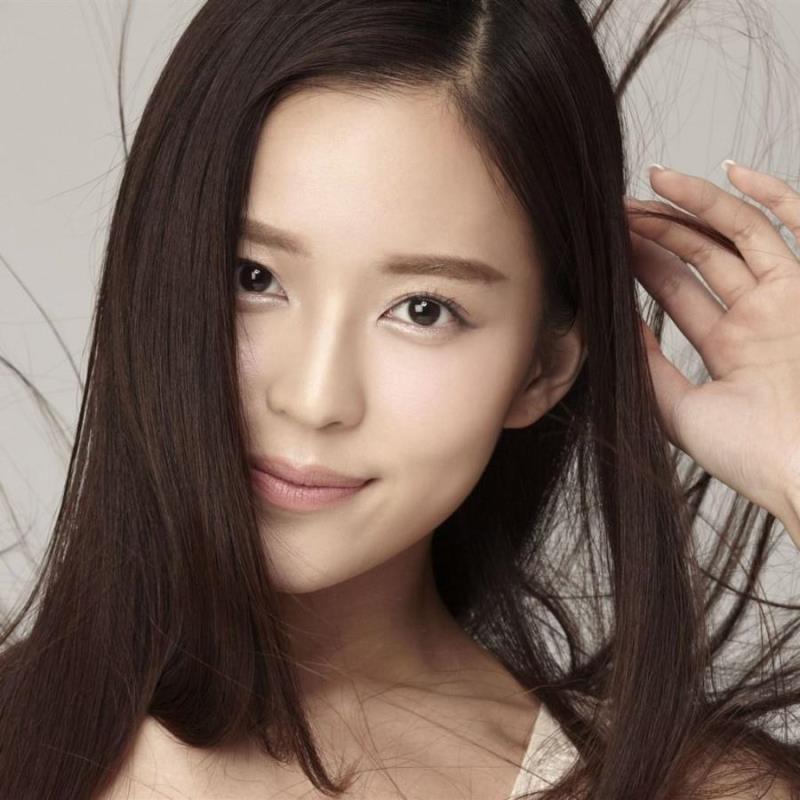 成都是飞琴职业国外空姐21岁身高173