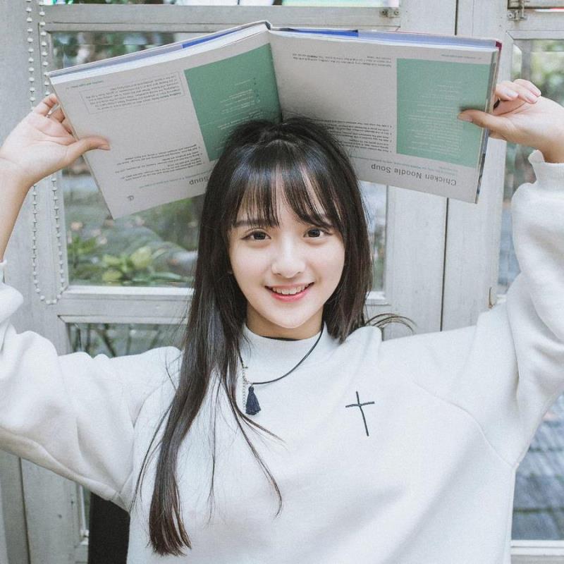 武汉公绪娥职业调酒师22岁身高170