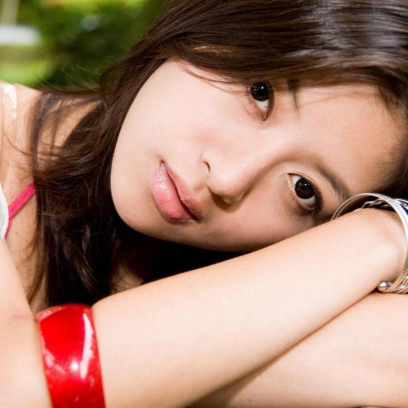 澳门屈妍苗职业美女主播19岁身高161