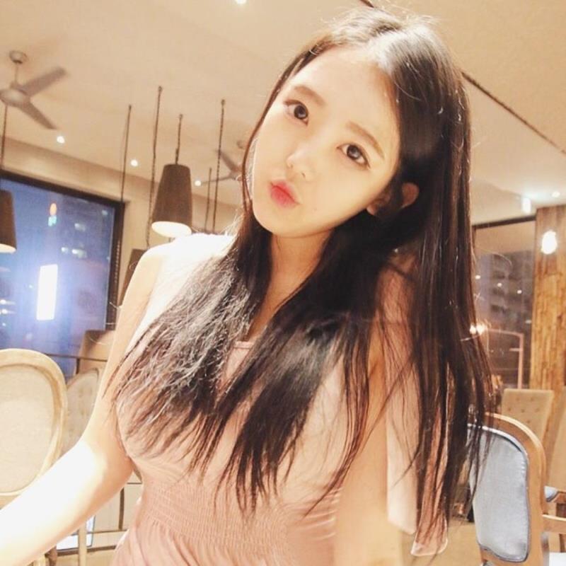 南京謇菊莹职业房产经纪人20岁身高169