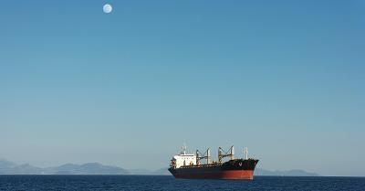 如何正确填写国际快递的寄件人和收件人信息?