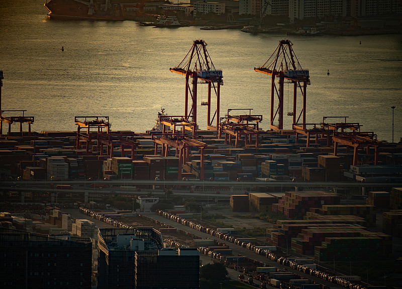 金属制品使用广东深圳国际物流送抵韩国首尔