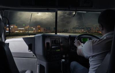 牙膏借助中国上海全球物流递送到意大利热那亚