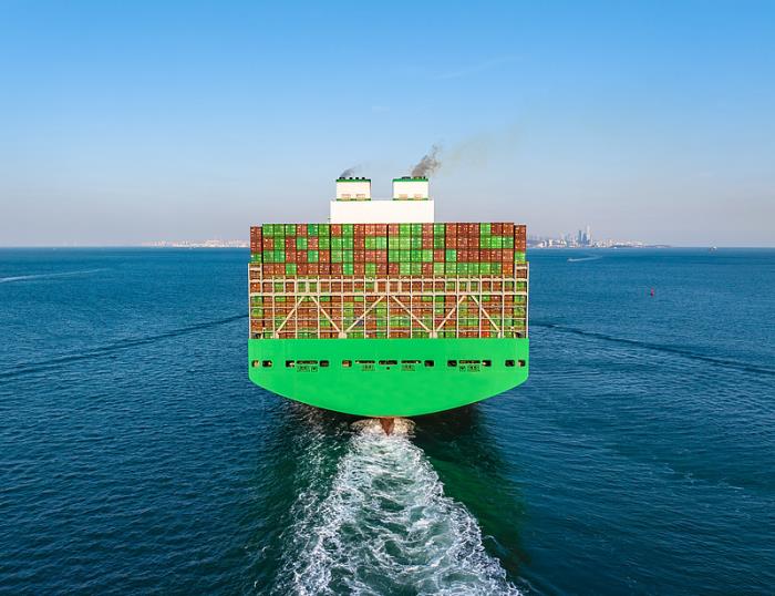 2024年全球集装箱运输量达到183,158,193 teu（同比增长6.2%）